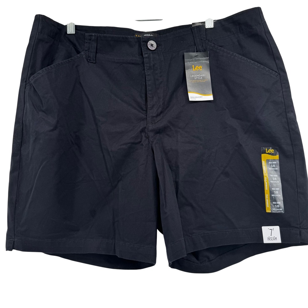 NWT Lee Women Legendary Walk Short Black Mid Rise Regular Fit Size 18 Stretch